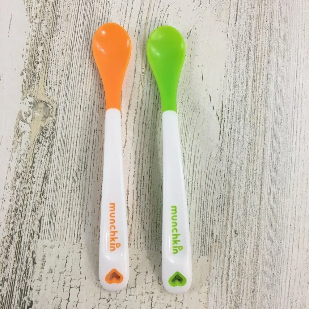 Munchkin Lot of 2 Baby Infant Spoons Plastic Flat